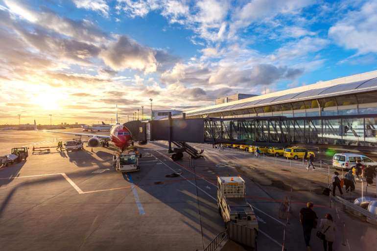 airport aircraft